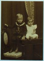 Hans Nemec mit Schwester